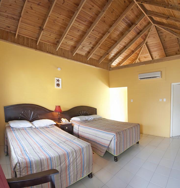 Coral Seas Beach Negril Room photo