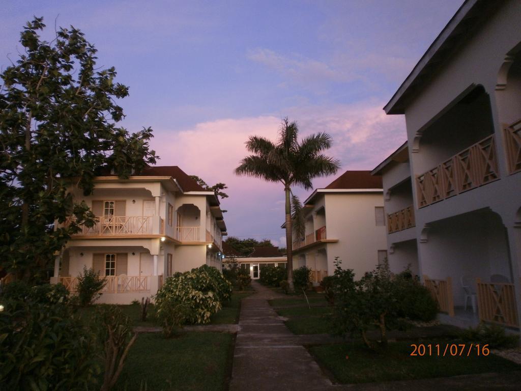 Coral Seas Beach Negril Exterior photo