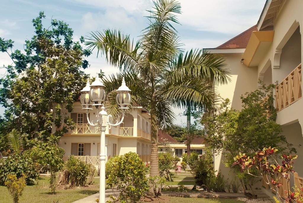 Coral Seas Beach Negril Exterior photo