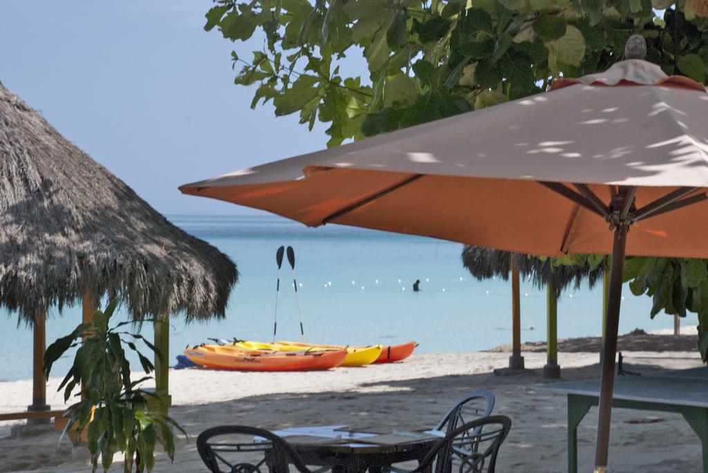 Coral Seas Beach Negril Exterior photo