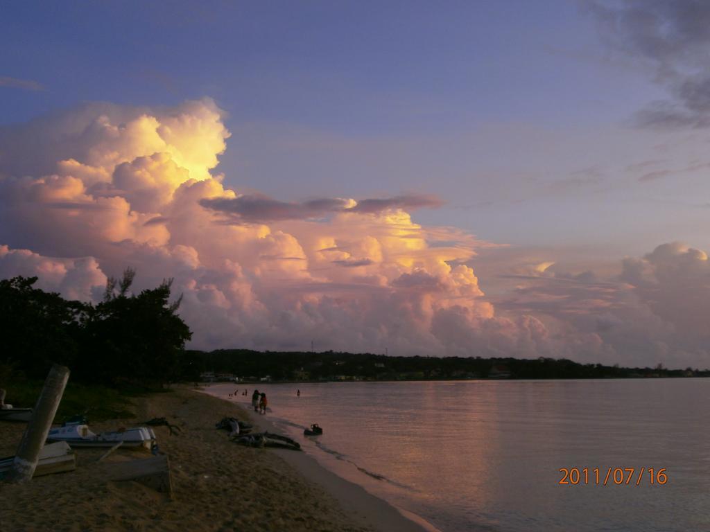 Coral Seas Beach Negril Exterior photo