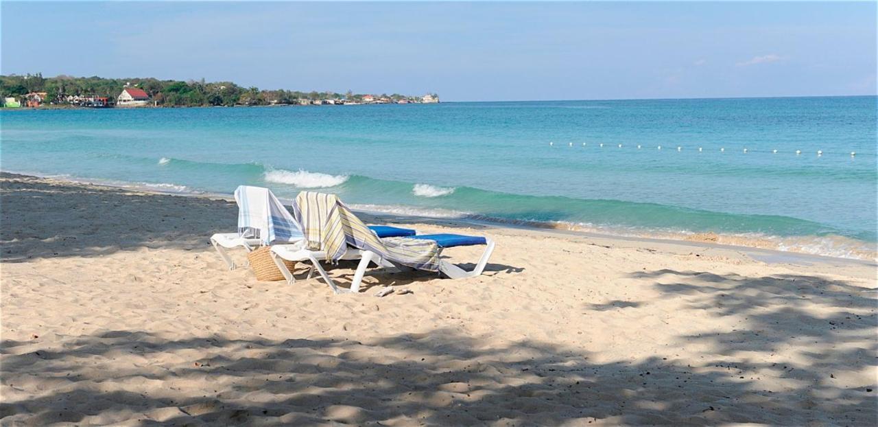 Coral Seas Beach Negril Exterior photo