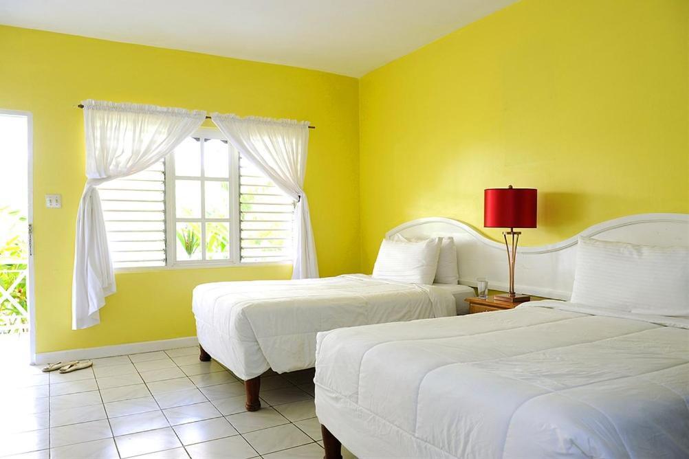 Coral Seas Beach Negril Exterior photo