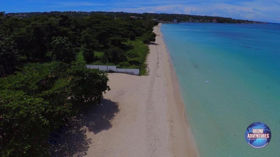 Coral Seas Beach Negril Exterior photo